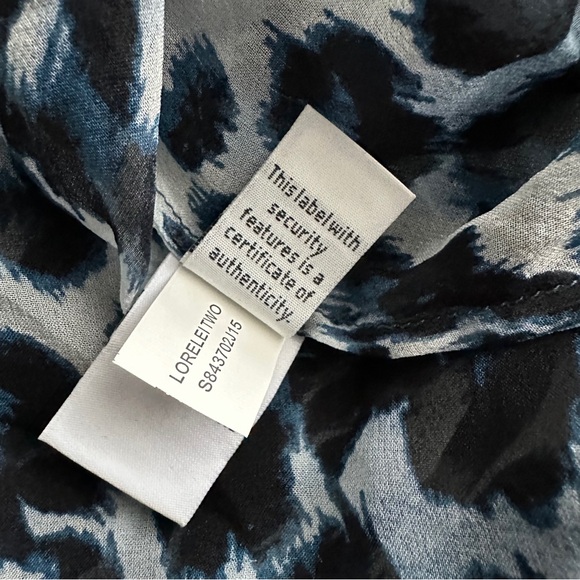 Diane Von Furstenberg Blue and Black Leopard Print Blouse - Size 10 - Picture 8 of 11